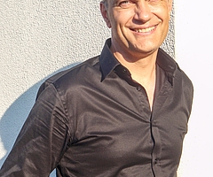 Kai-Ove Kessler kennen viele auch aus einem anderen Genre – als Schlagzeuger der Elmshorner Rockband „Bad Sister“. (Foto: Kai-Ove Kessler)