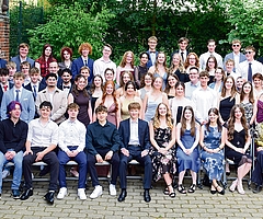 Abi 2025! Im Abschlussjahrgang des Ludwig-Meyn-Gymnasiums herrscht gute Stimmung. (Foto: Frank)