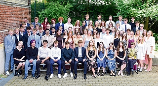 Abi 2025! Im Abschlussjahrgang des Ludwig-Meyn-Gymnasiums herrscht gute Stimmung. (Foto: Frank)