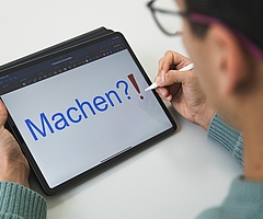 Wenn es um die Weiterbildung im Job geht, kommt oft der kritische Punkt: Machen – oder nicht? Die Gewerkschaft NGG rät dazu, sich für die Arbeitswelt von morgen fit zu machen. „Betriebe sollten mehr in Weiterbildung investieren. Und mehr Beschäftigte sollten die Chance nutzen“, so die NGG Hamburg-Elmshorn. (Foto: NGG / Nils Hillebrand)