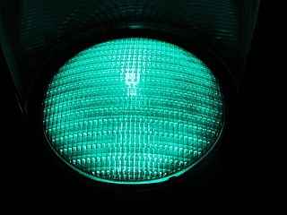 Auf der B431 in Moorrege gilt weitgehend wieder freie Fahrt. (Symbolfoto: Pixabay)