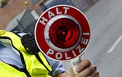 Die Polizei hielt viele Autofahrer an. (Symbolfoto: Tim Reckmann / pixelio)