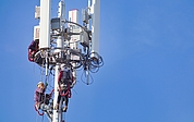 Der Mobilfunkmast auf einem Hochhaus am Holstenring wurde wegen Sanierungsarbeiten vorübergehend abgebaut. (Symbolfoto: Pixabay)